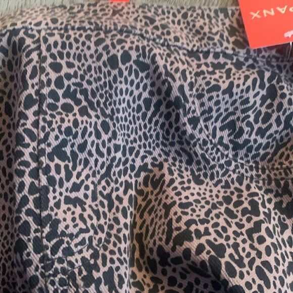 Spanx ankle jean-ish animal print leggings very comfortable - Picture 5 of 5